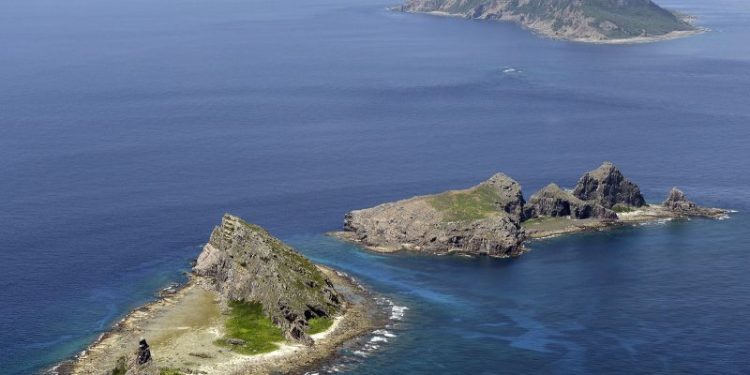 Japan and China accuse each other of violating airspace near disputed islands
